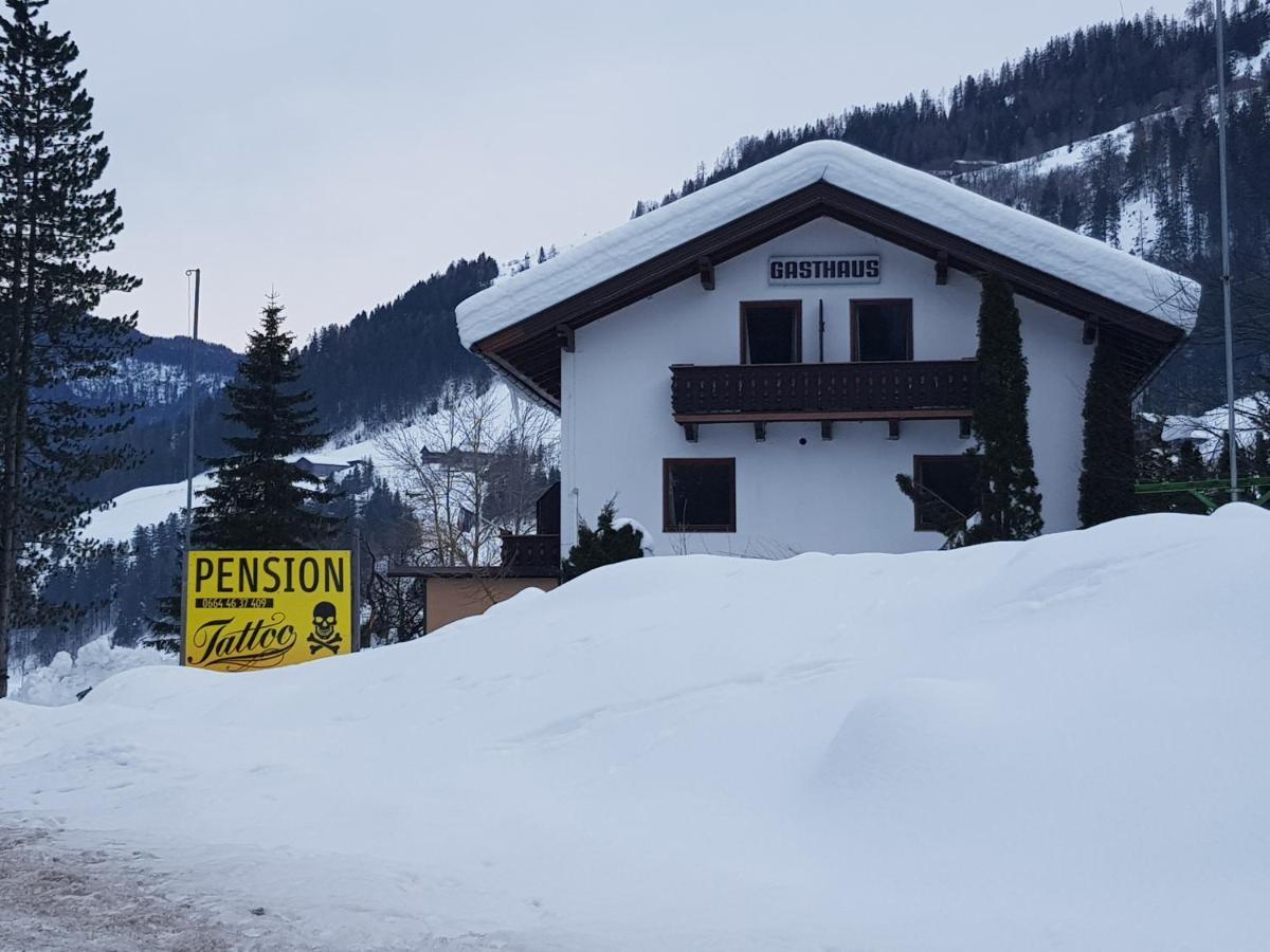 Tattoo Pension Mit Restaurant Und Tattoo-Studio Mörtschach Exterior foto